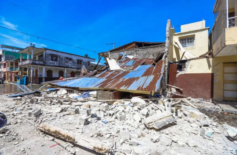 已致304人死!海地7.3级地震后进入国家紧急状态(图)