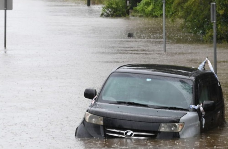 悉尼洪水：两人死亡，数千人被迫撤离