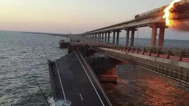 克里米亚大桥爆炸将成俄乌冲突“标志性事件” 乌高调表态
